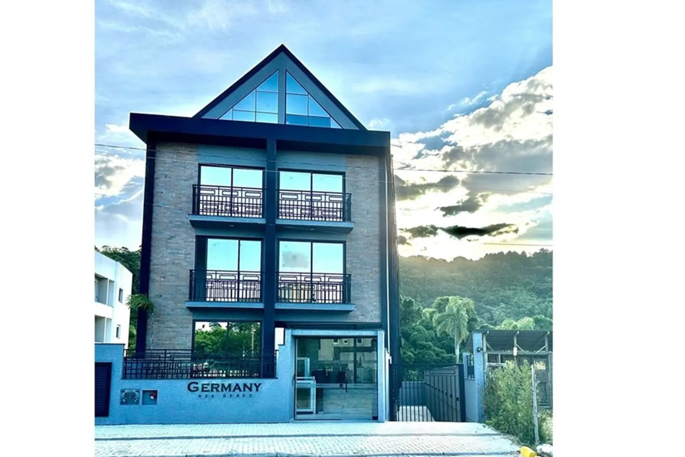 ILI 44 Apto 590441010-63 - REMAX Dream On II Exclusividades