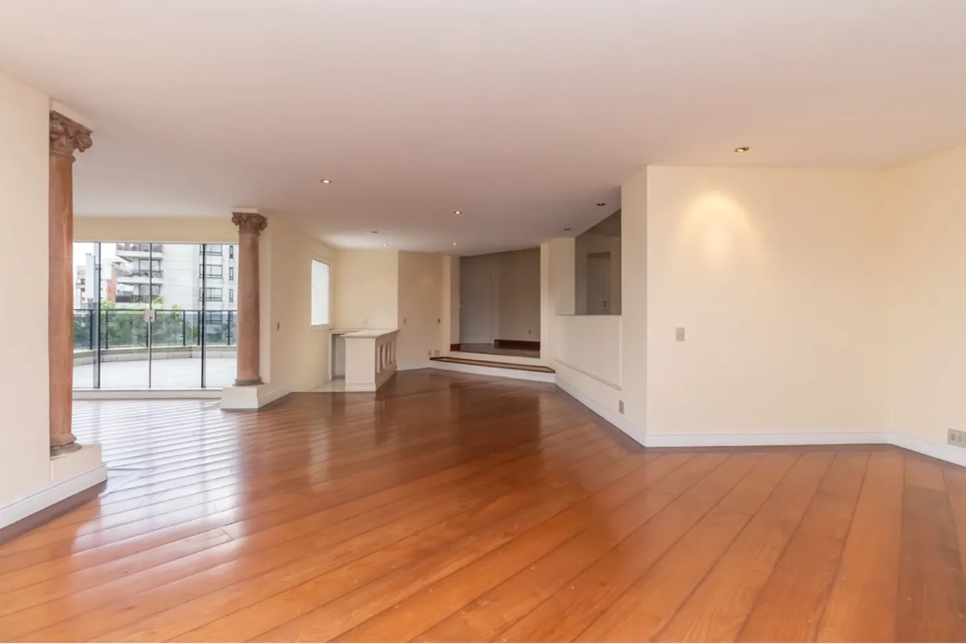 SCDM 10 Apto 601371058-8 - REMAX Boutique Exclusividades