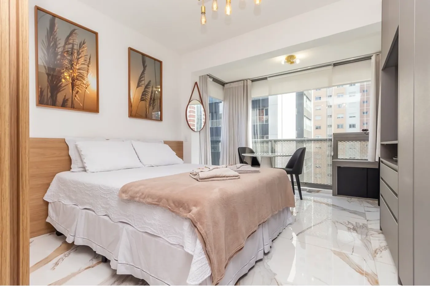 PAG 287 Apto 601721028-40 - REMAX Front Exclusividades