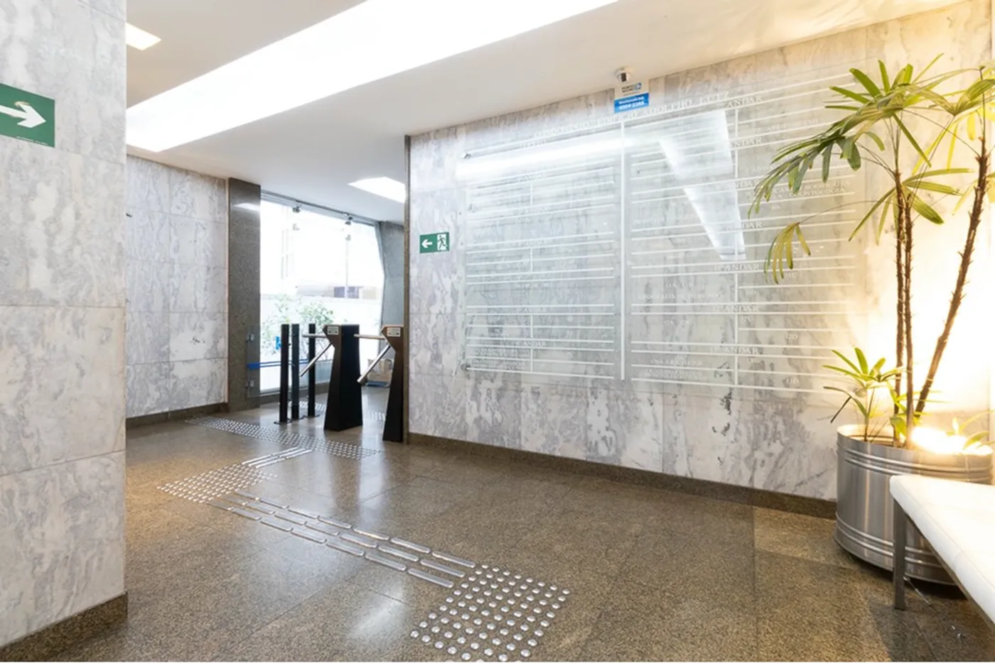 SCGJ 770 Sala 601081062-55 - REMAX Lepex Exclusividades — foto 2