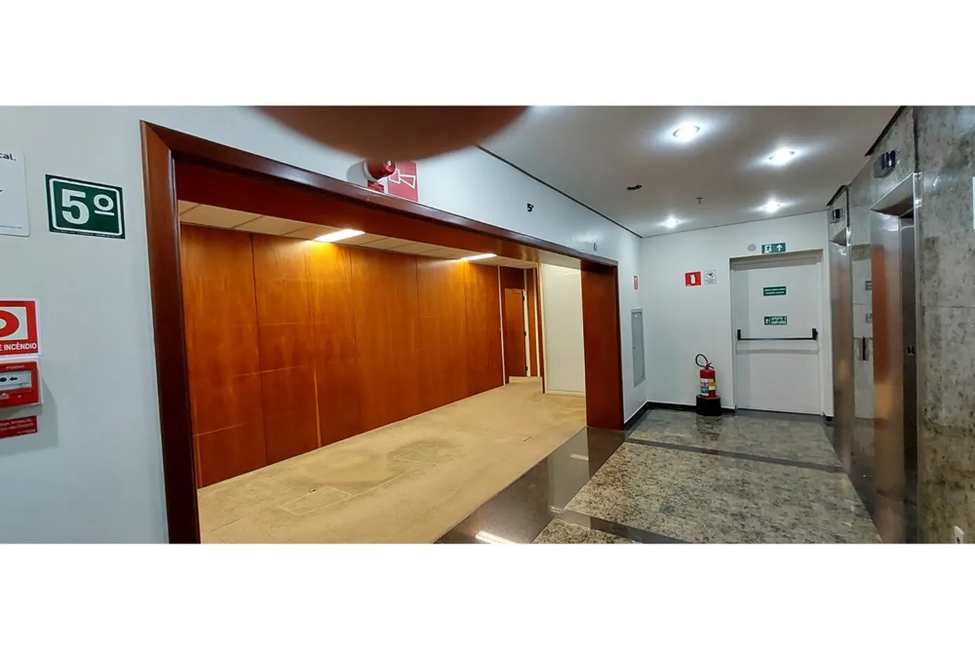 CCS 466 Sala 602221002-30 - REMAX Galeria Exclusividades