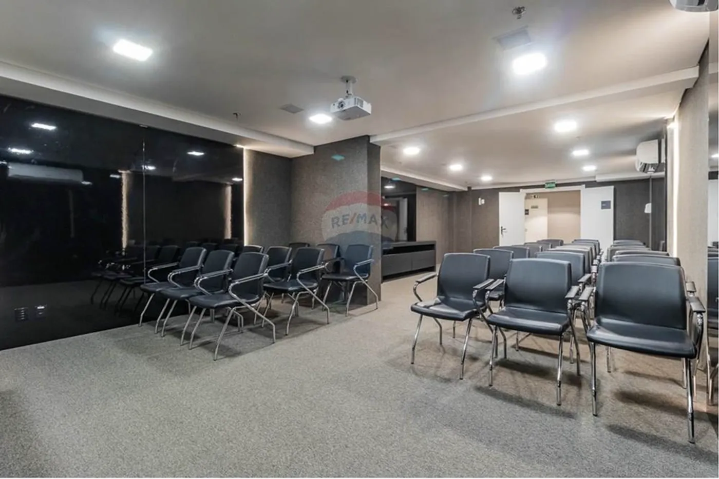 SSAB 4556 Sala 612491035-12 - REMAX Trend Exclusividades — foto 2
