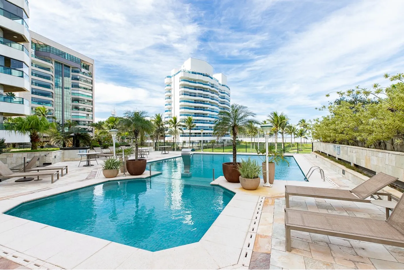 RDSLDS 241 Apto 601241033-84 - REMAX Ville Exclusividades — foto 2