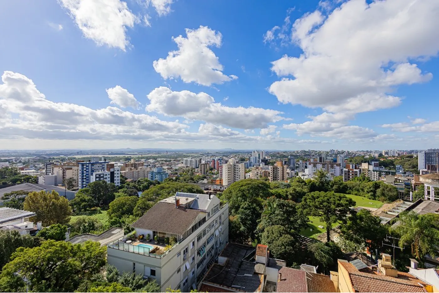 HCC 151 Apto 610101002-127 - REMAX Tri Exclusividades