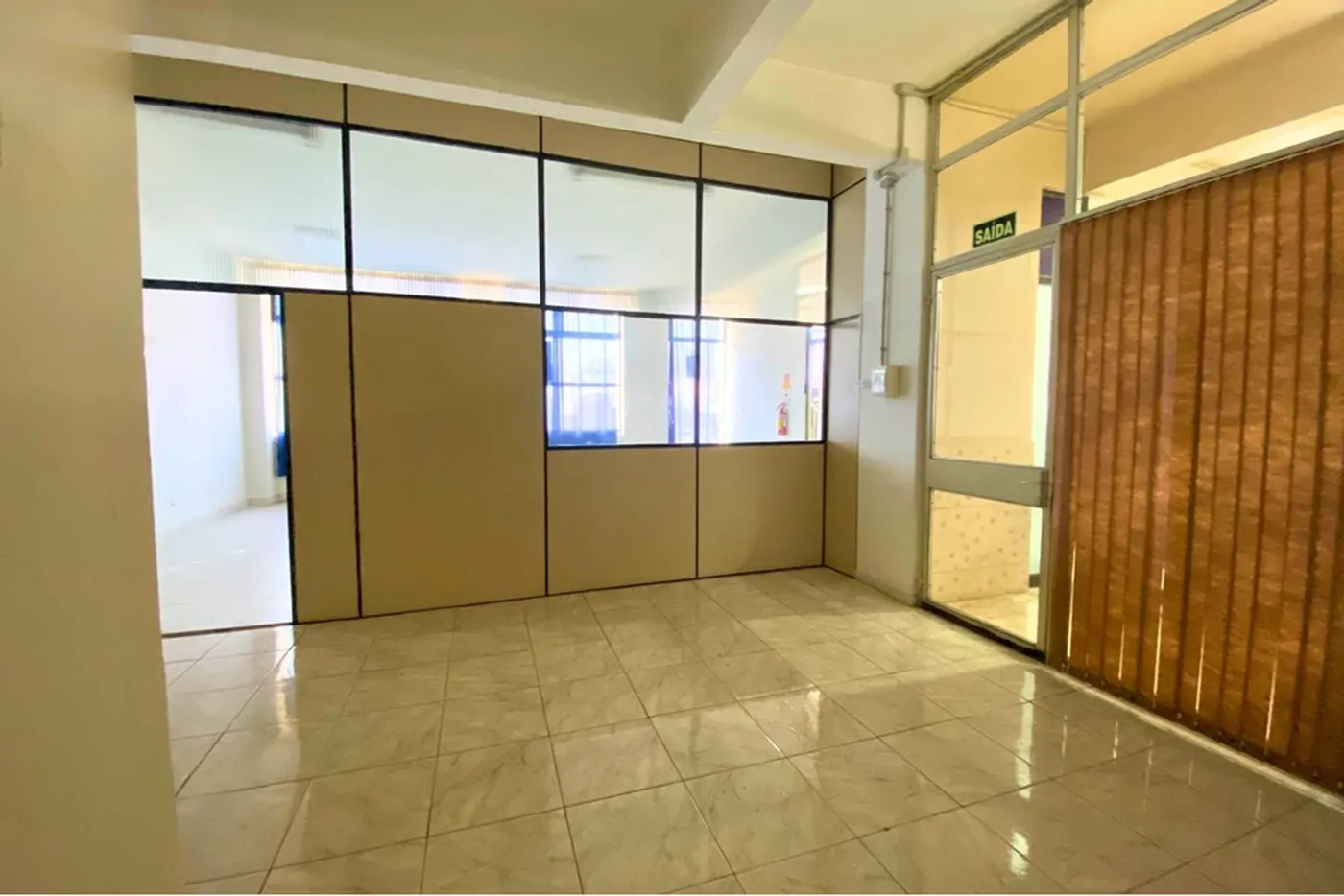 CT 17 Sala 610241038-5 - REMAX 520 Exclusividades — foto 2