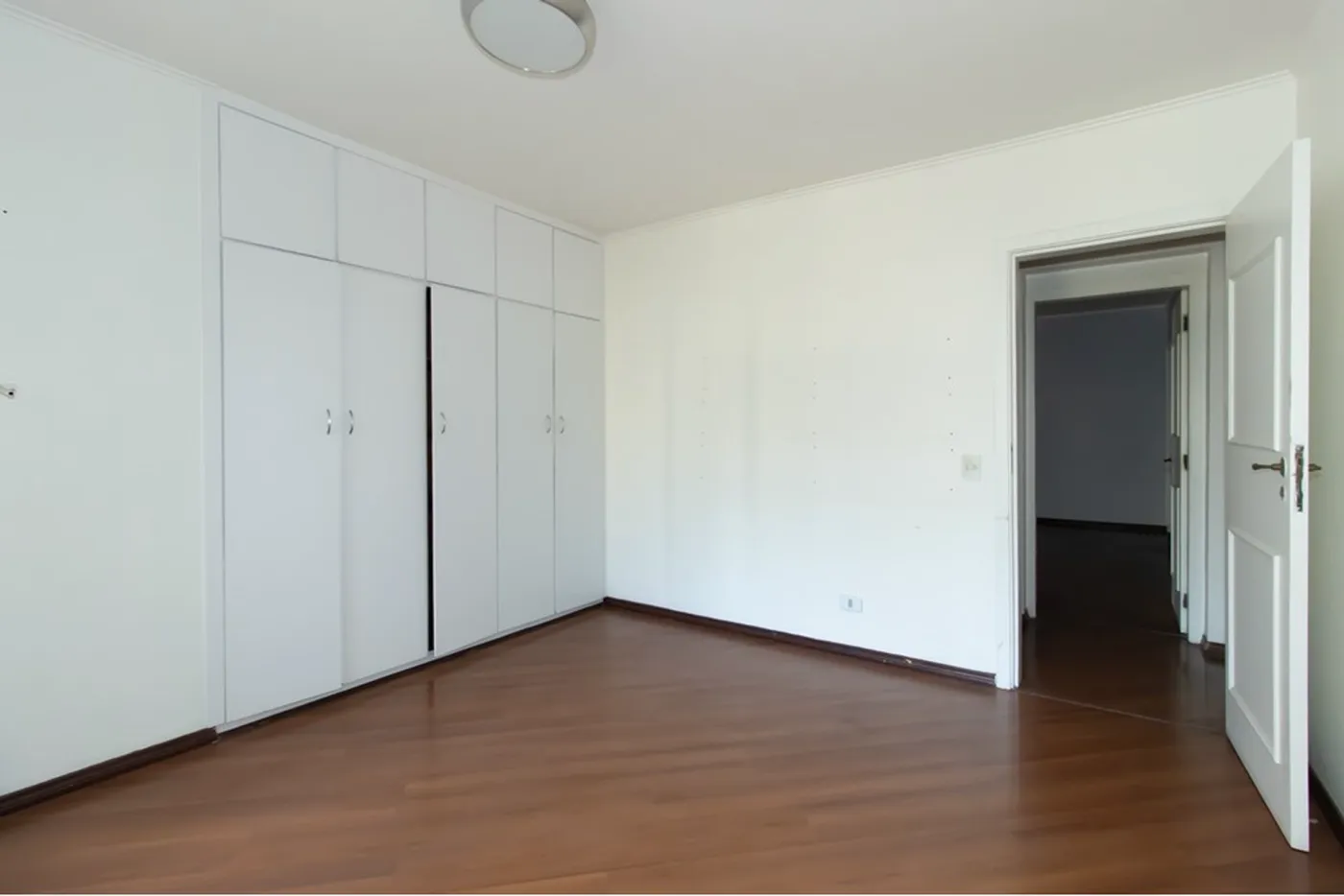BVCB 130 Apto 601971018-1229 - REMAX Empire Exclusividades — foto 2
