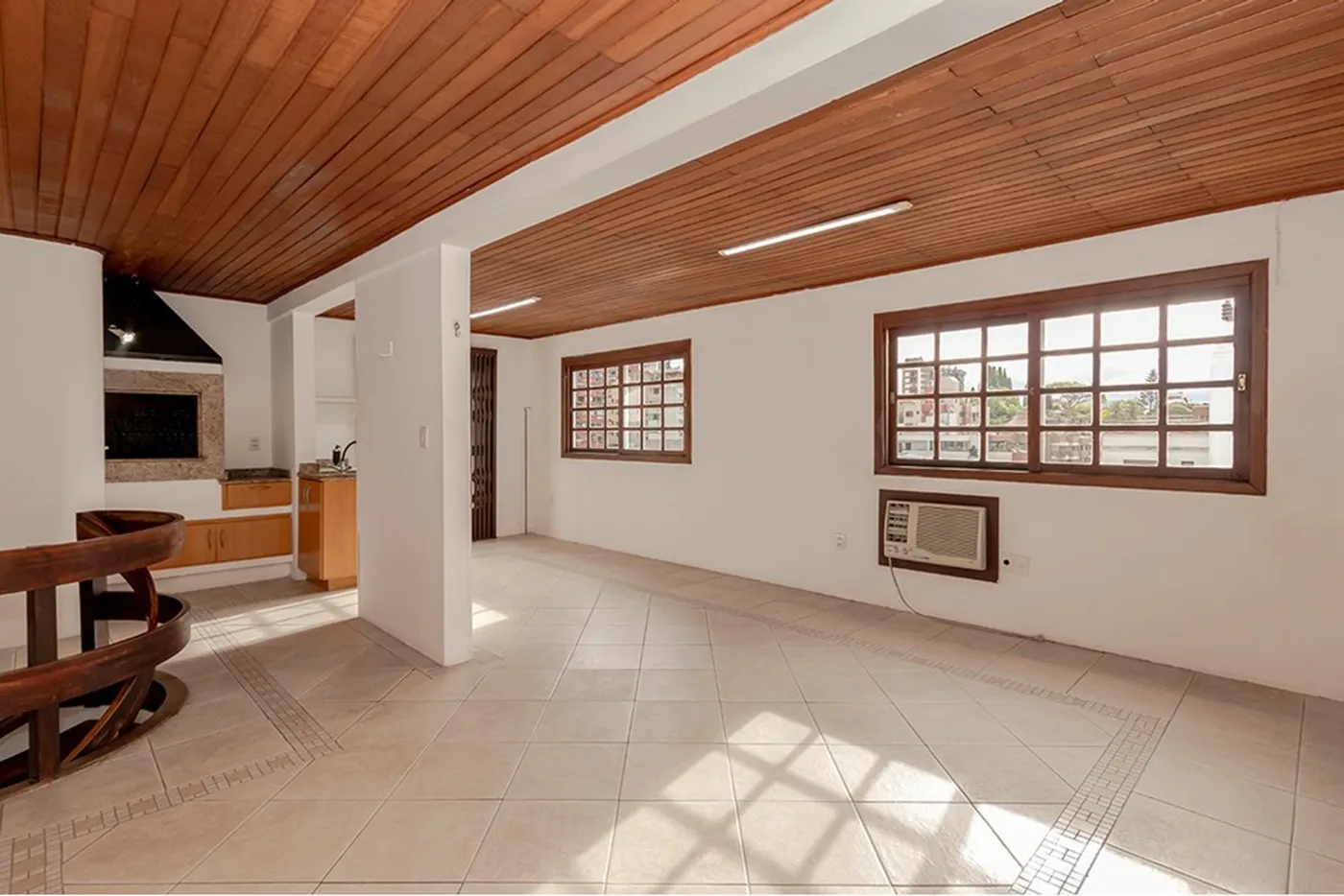 MSDFA 793 Apto 612481038-45 - REMAX Andar de Cima Exclusividades