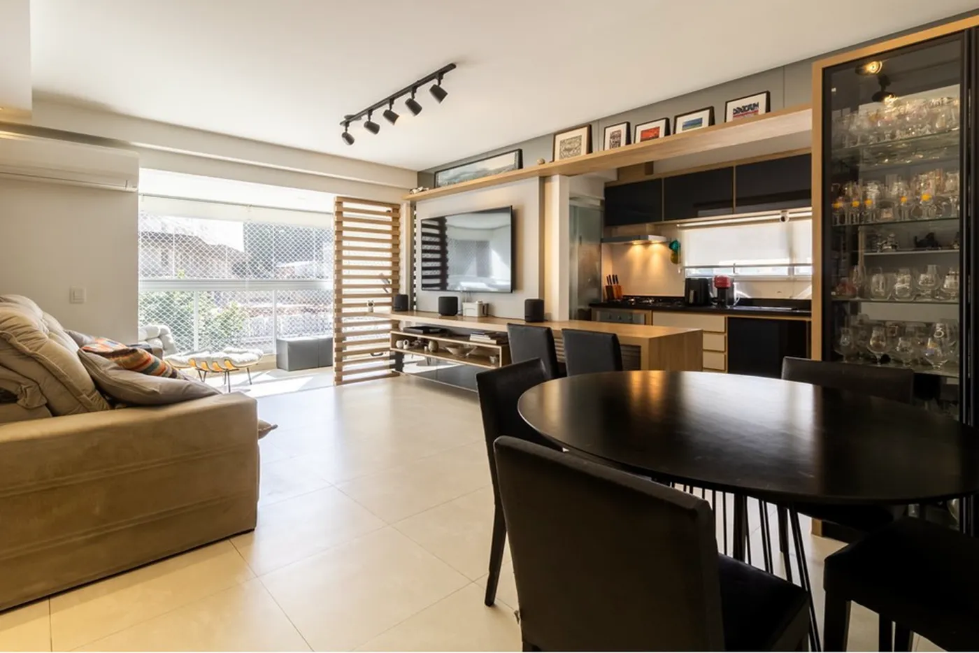 ADPM 79 Apto 601261064-213 - REMAX Terra Exclusividades
