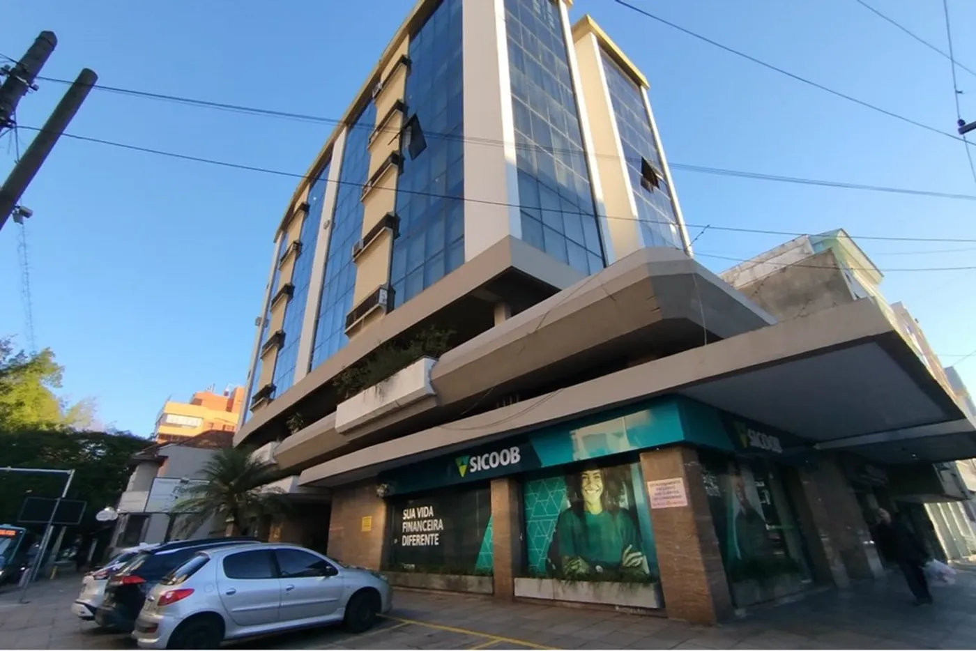 MDVDT 371 Sala 612511061-11 - REMAX Moderna Exclusividades