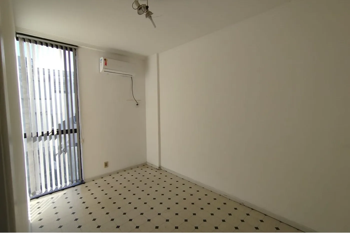 MDVDT 371 Sala 612511061-11 - REMAX Moderna Exclusividades — foto 2
