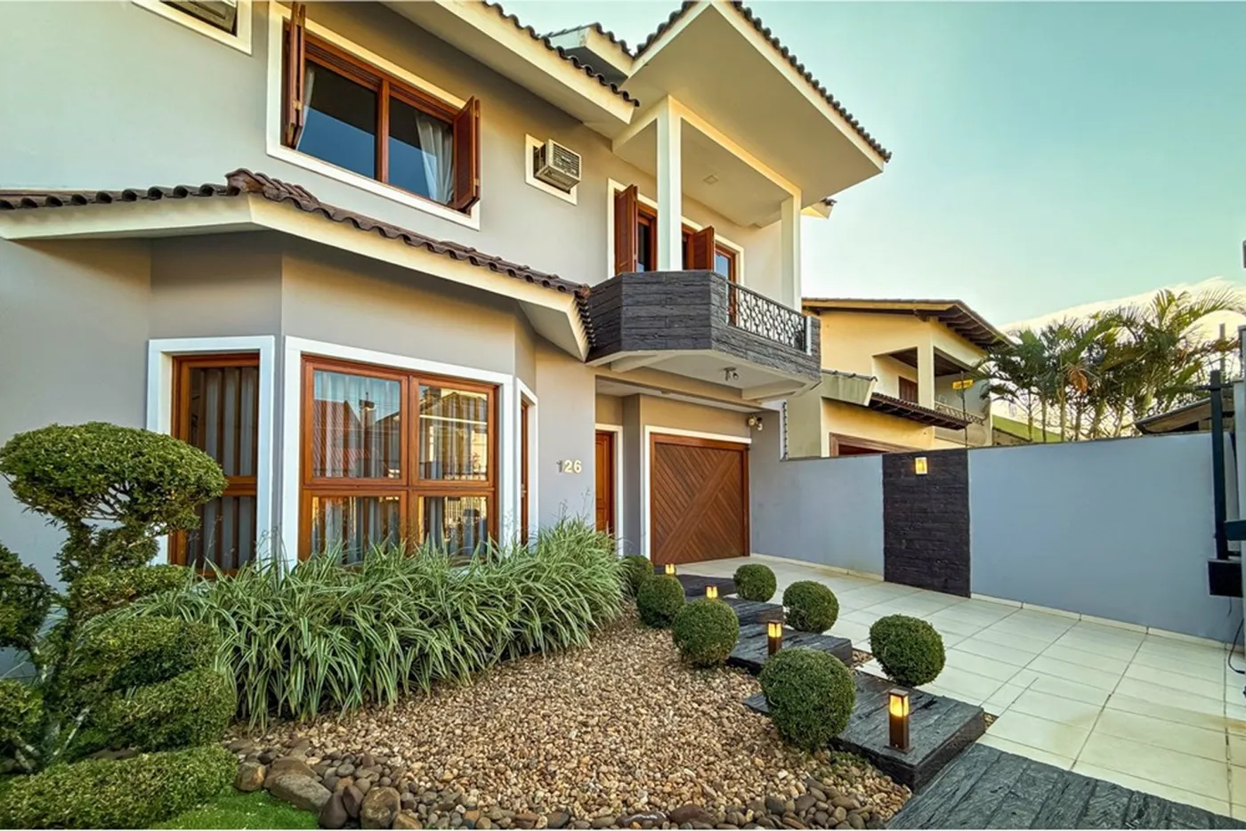 SJI 126 Casa 610241038-7 - REMAX 520 Exclusividades