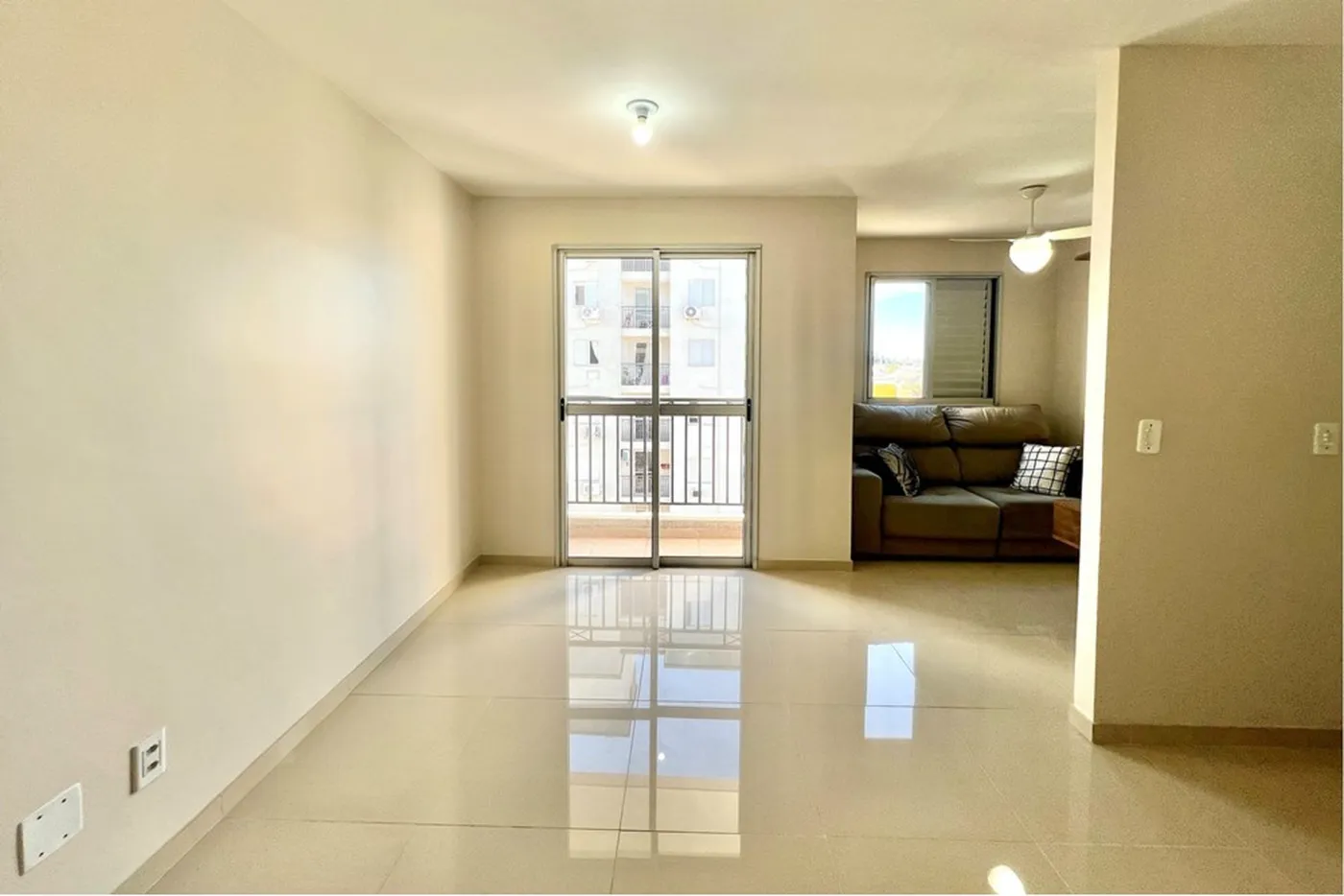 IADJ 50 Apto 610241012-188 - REMAX 520 Exclusividades