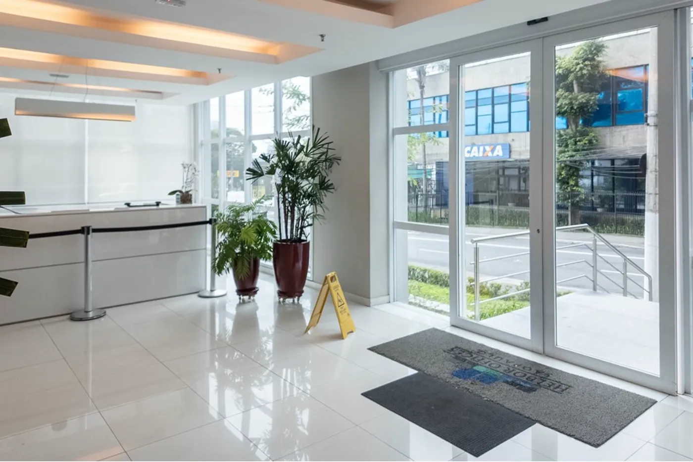 SANDJ 72 Sala 601971032-108 - REMAX Empire Exclusividades — foto 5