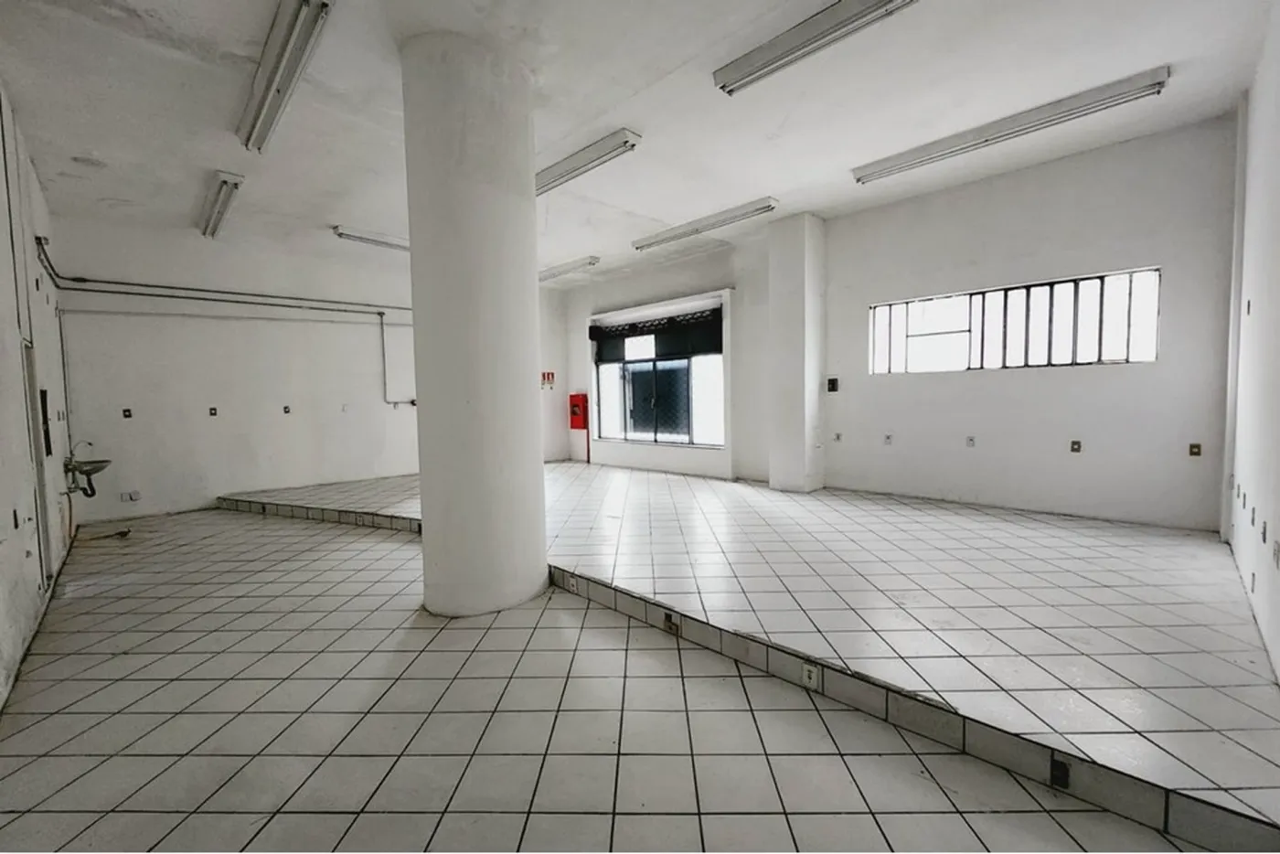 CHI 88 Loja 612521066-10 - REMAX Place Exclusividades — foto 3