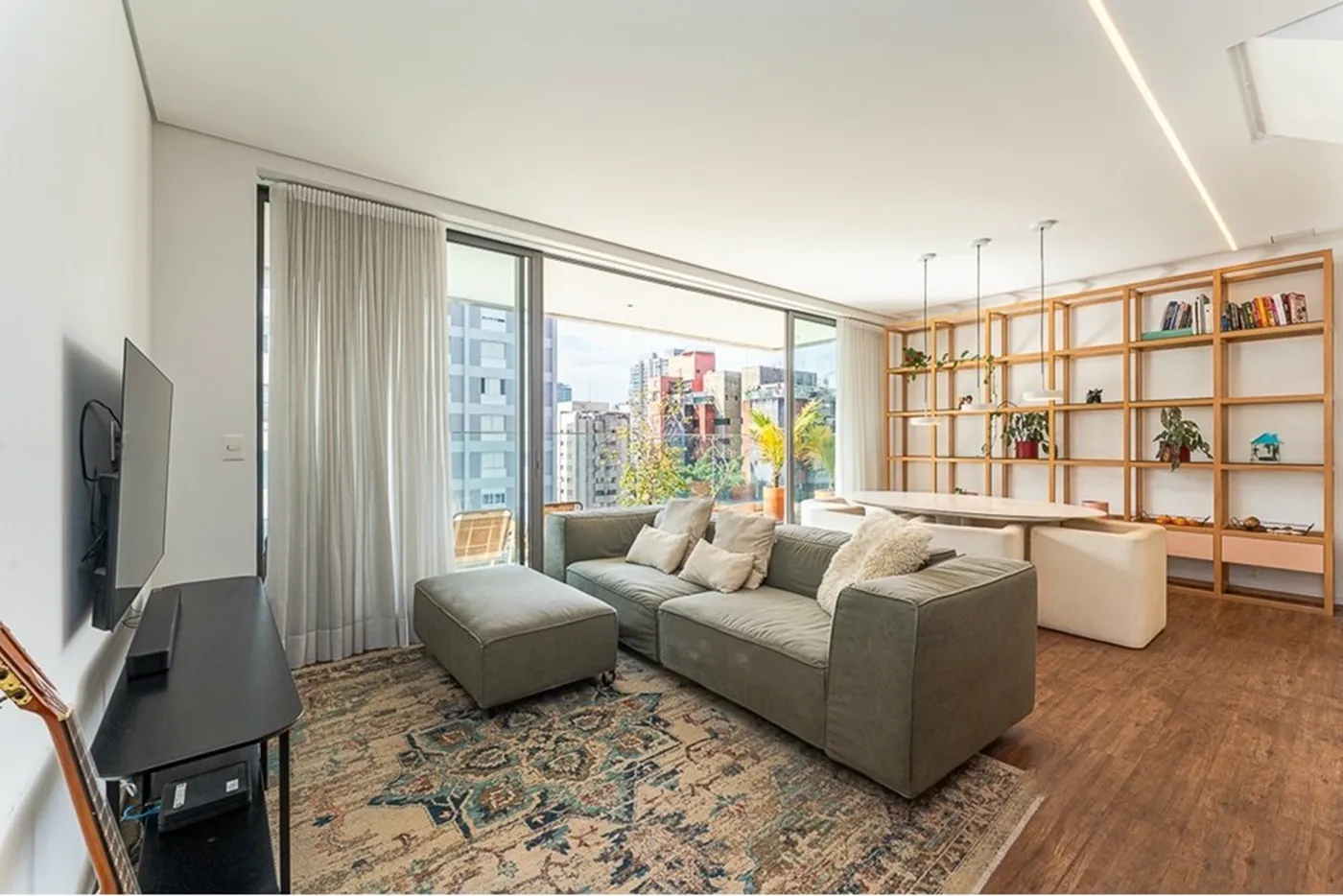 CCÁ 173 Apto 601371031-65 - REMAX Boutique Exclusividades