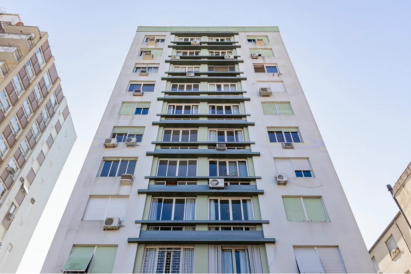 SCPA 865 Apto 610101012-17 - REMAX Tri Exclusividades
