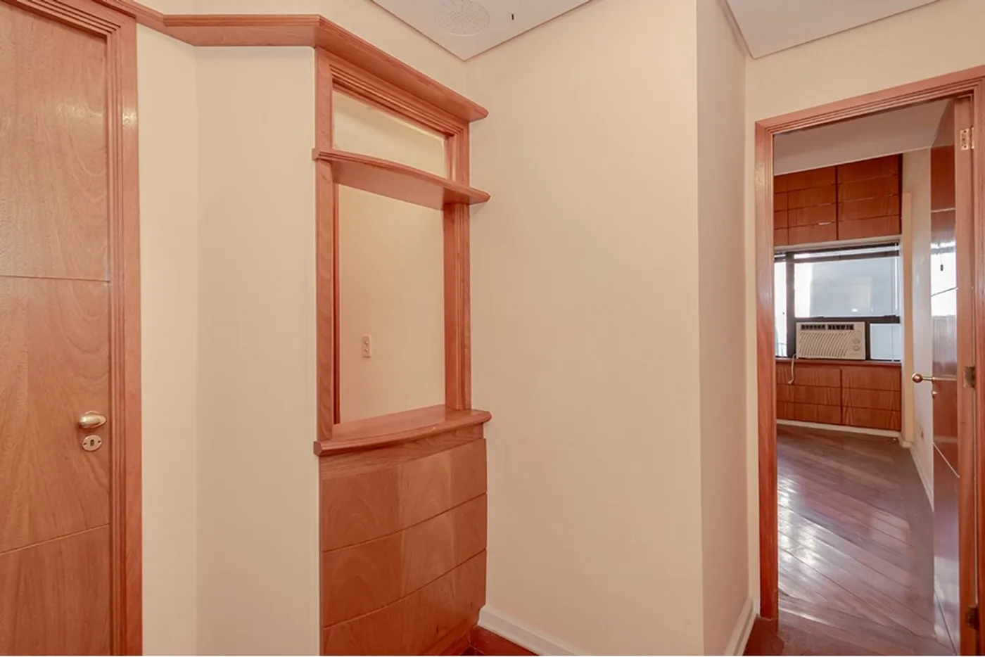 RBVDG 423 Loja 612521076-3 - REMAX Place Exclusividades — foto 2