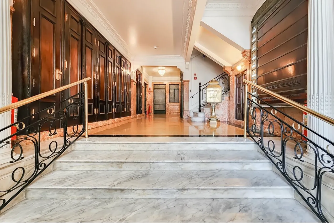 RRDA 209 Sala 601481005-195 - REMAX Comunità Exclusividades — foto 2