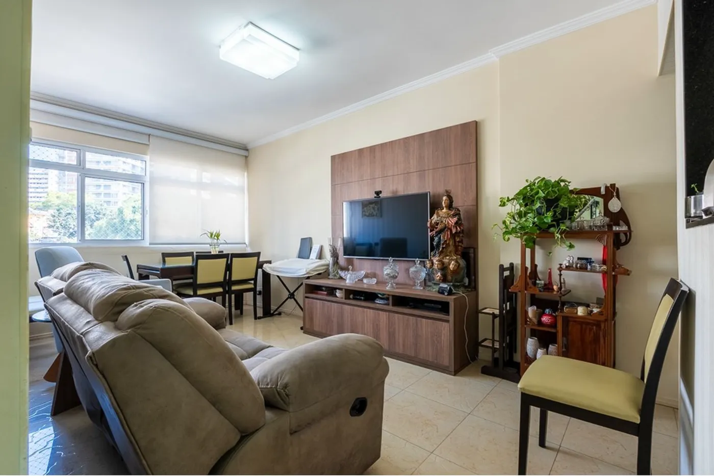 ACA 318 Apto 601971018-1235 - REMAX Empire Exclusividades