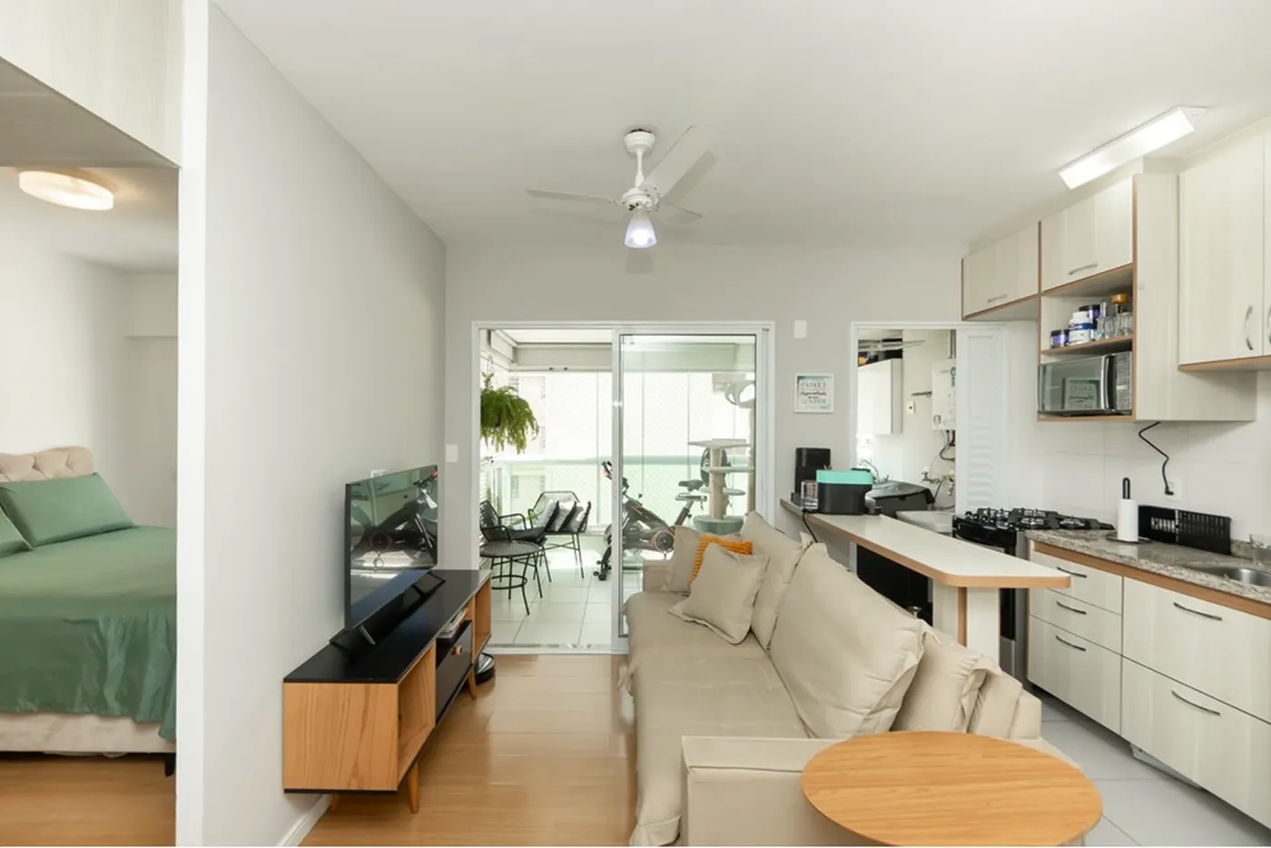 BVCS 75 Apto 601241033-88 - REMAX Ville Exclusividades