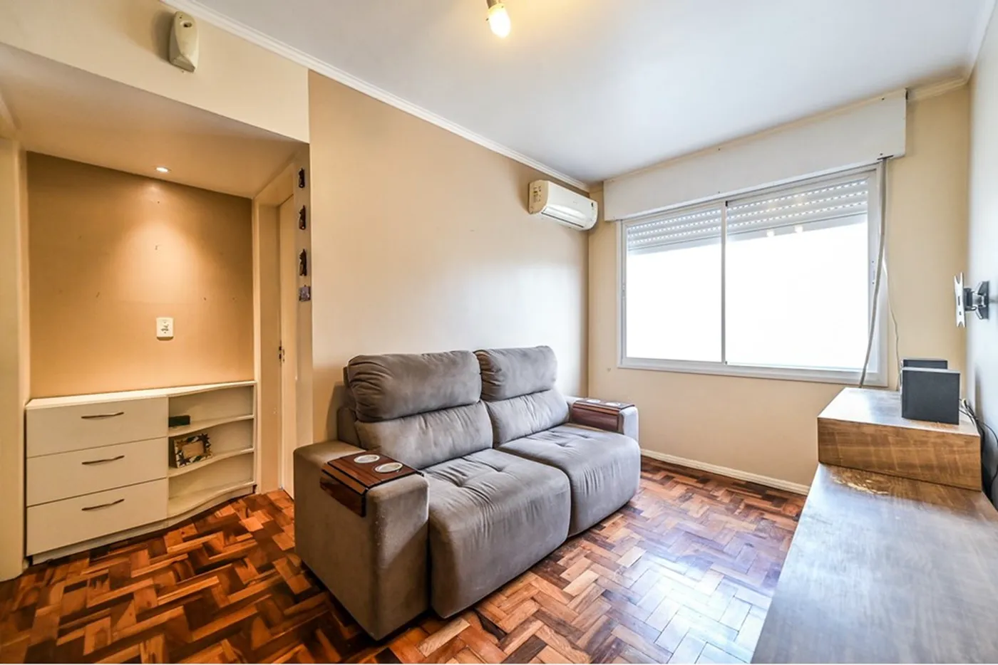 CT 820 Apto 612481037-100 - REMAX Andar de Cima Exclusividades