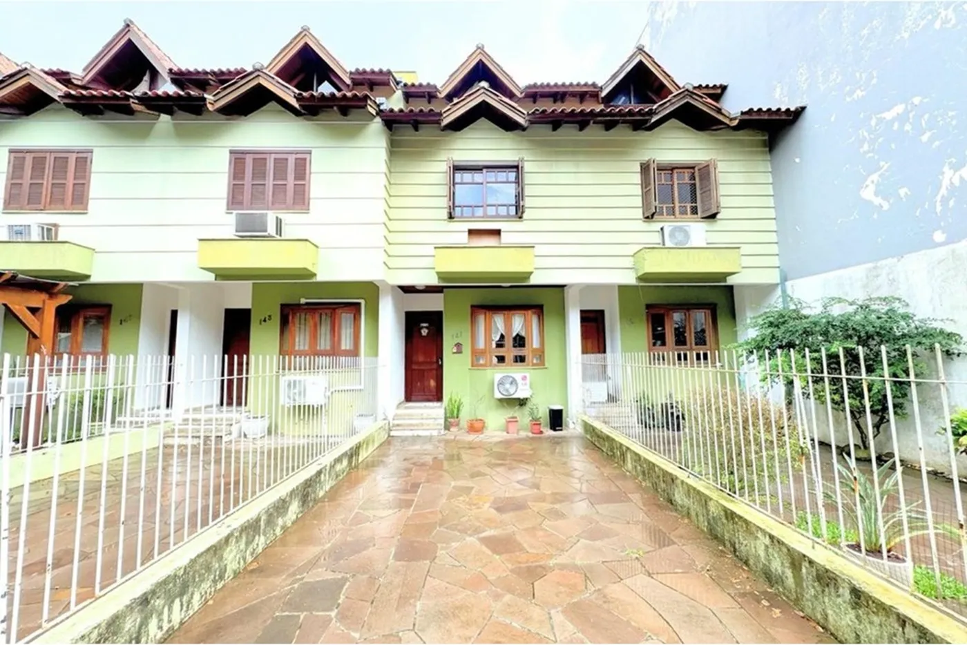 JIEB 141 612521044-60 - REMAX Place Exclusividades