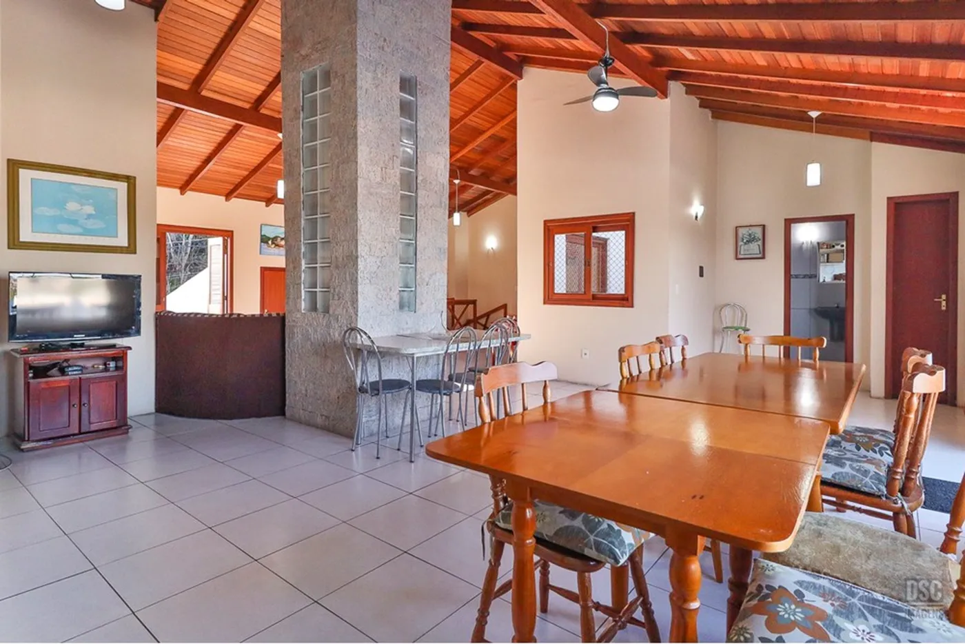 IDC 813 Casa 610191022-158 - REMAX Casa Sul Exclusividades — foto 5