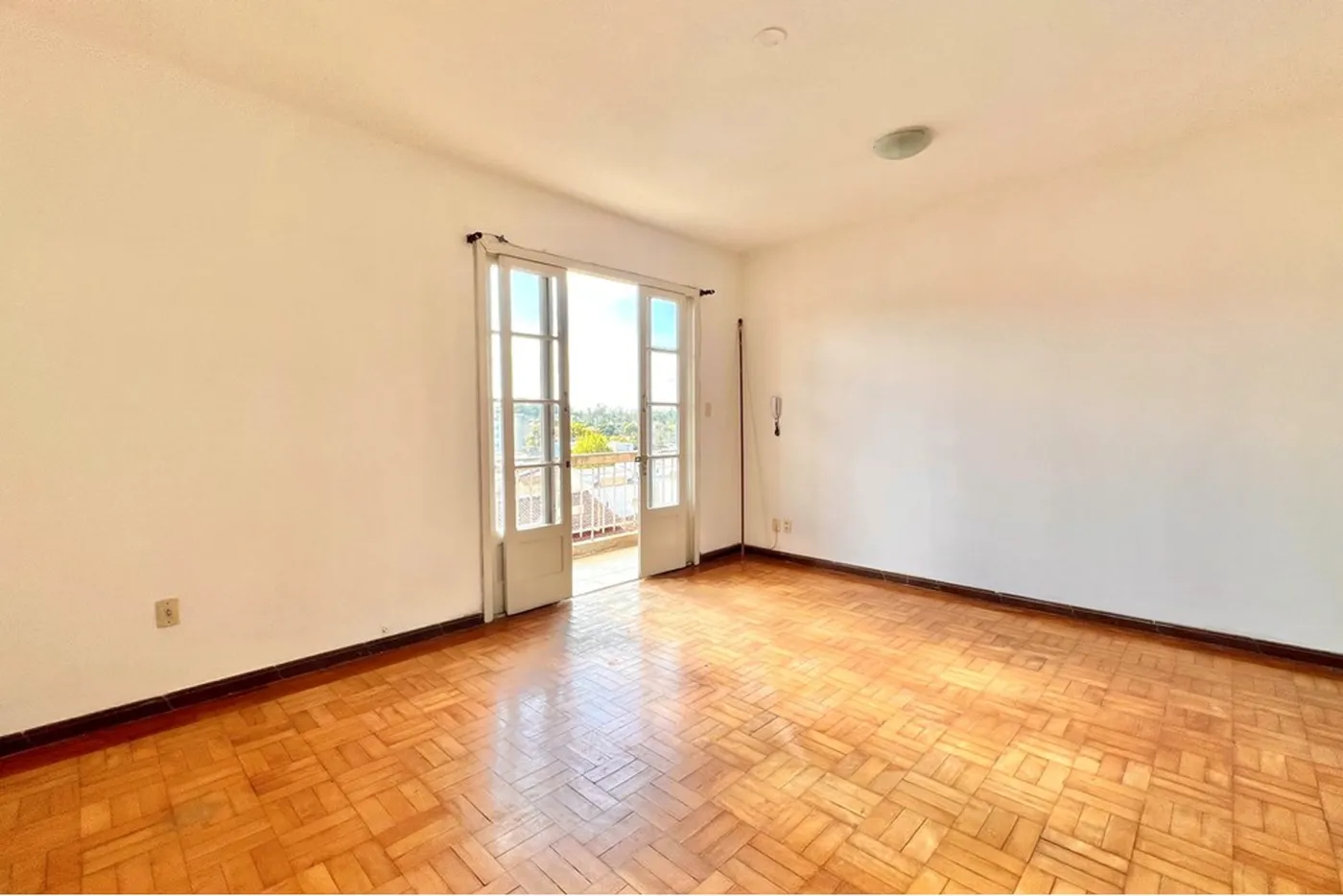 MRMDH 15 Apto 610241034-7 - REMAX 520 Exclusividades