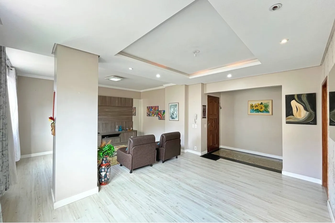 CHDDC 1304 Apto 610291002-116 - REMAX Capital Park Exclusividades