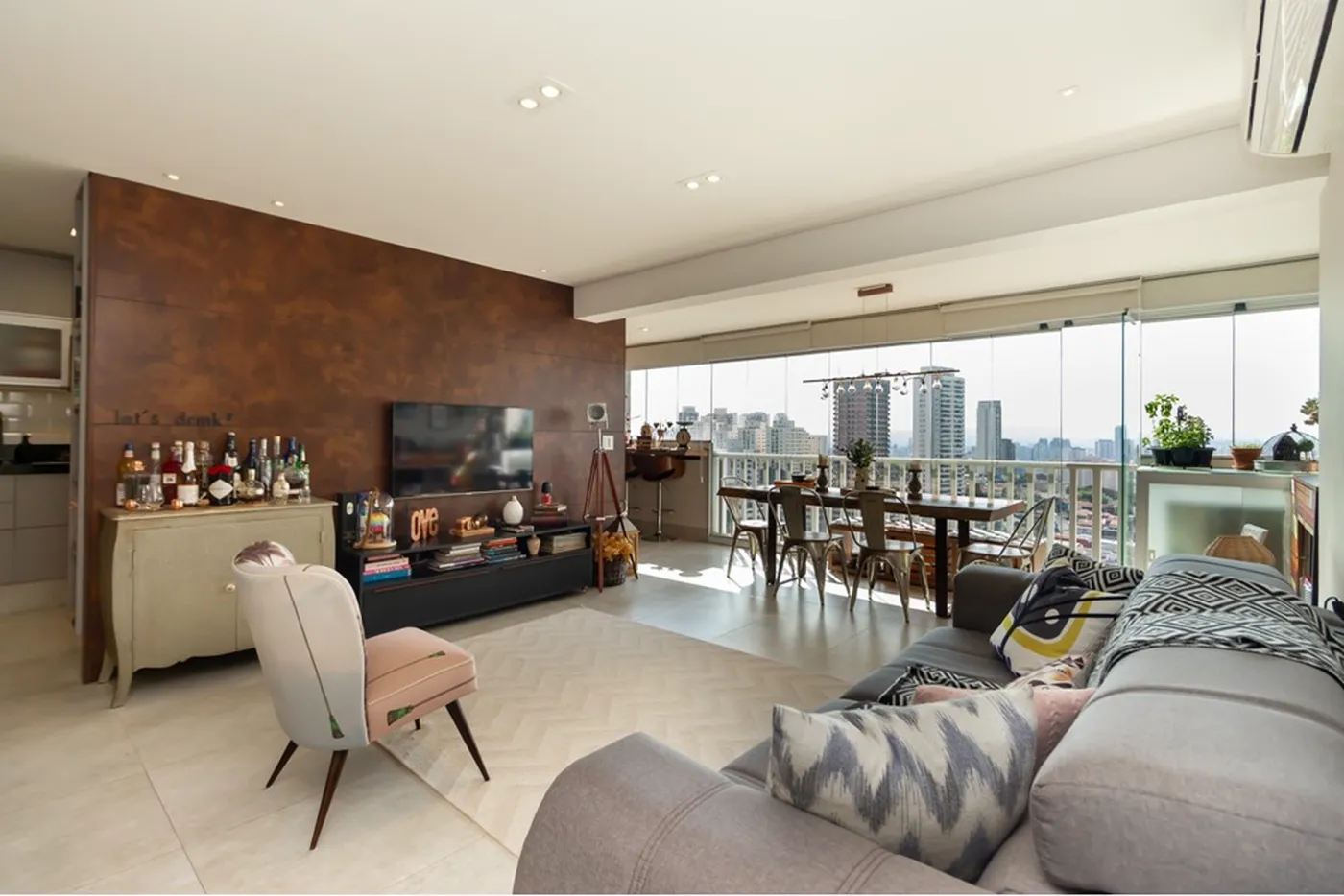 AHP 875 Apto 630331089-19 - REMAX Comunità Exclusividades