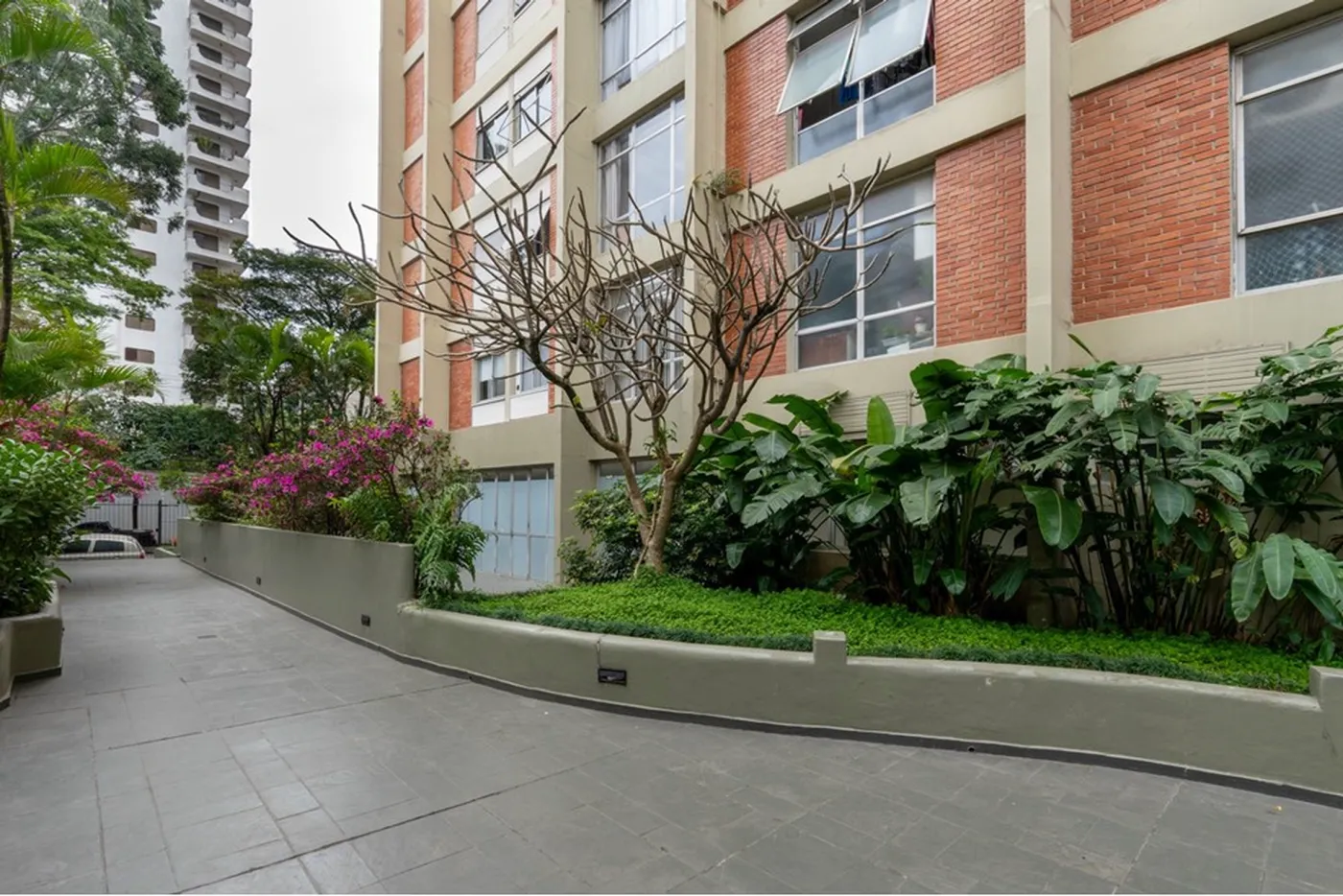 CBBDT 1528 Apto 601241055-8 - REMAX Ville Exclusividades