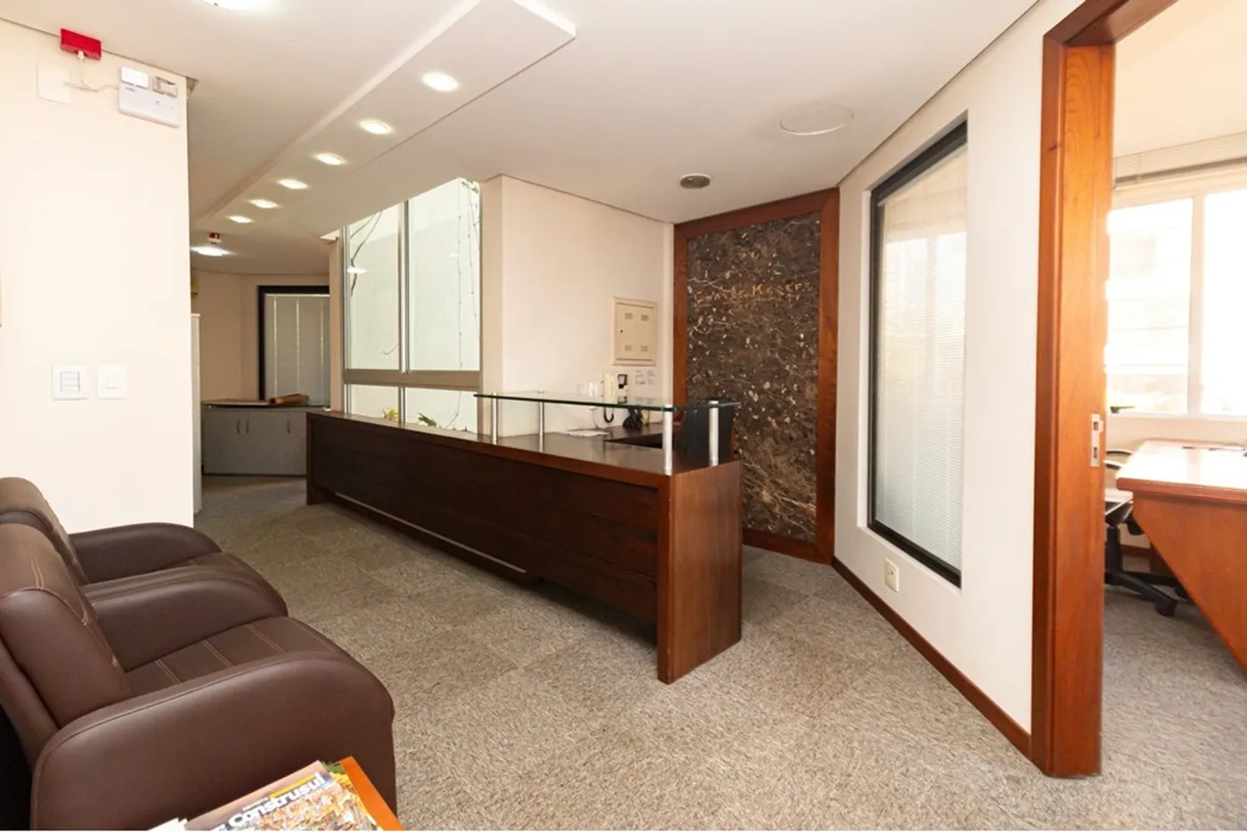 MDB 230 Sala 610221070-6 - REMAX Donno Exclusividades