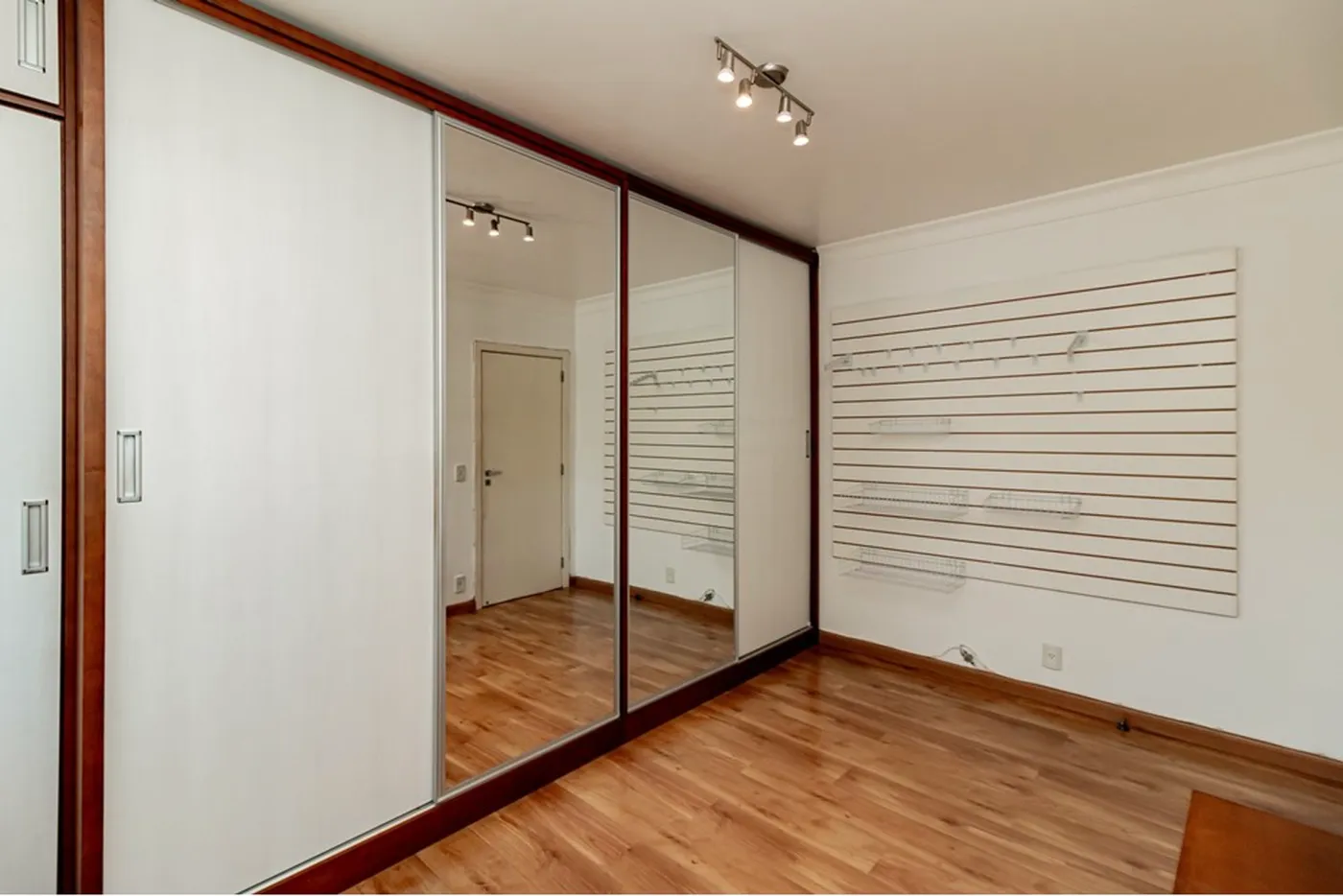 MDMT 1250 Apto 610221042-51 - REMAX Donno Exclusividades — foto 5