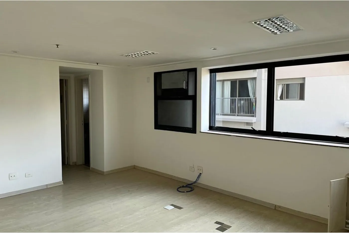 SCA 672 Sala 601081090-12 - REMAX Lepex Exclusividades — foto 2