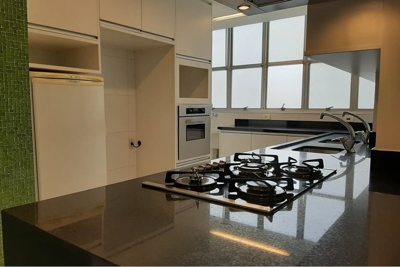 MJ 493 Apto 601971076-44 - REMAX Empire Exclusividades — foto 2