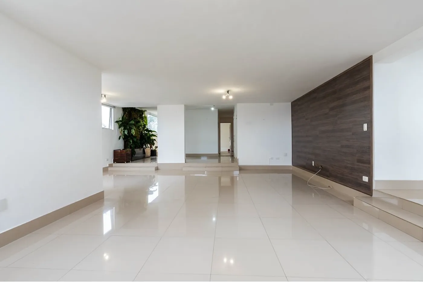 IDC 133 Apto 601971051-51 - REMAX Empire Exclusividades