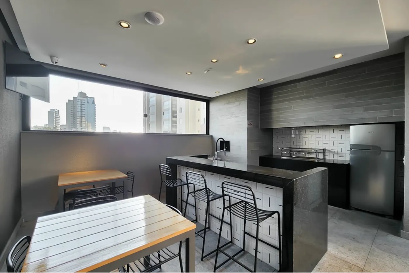 VCDB 780 Apto 602221006-11 - REMAX Galeria Exclusividades — foto 2