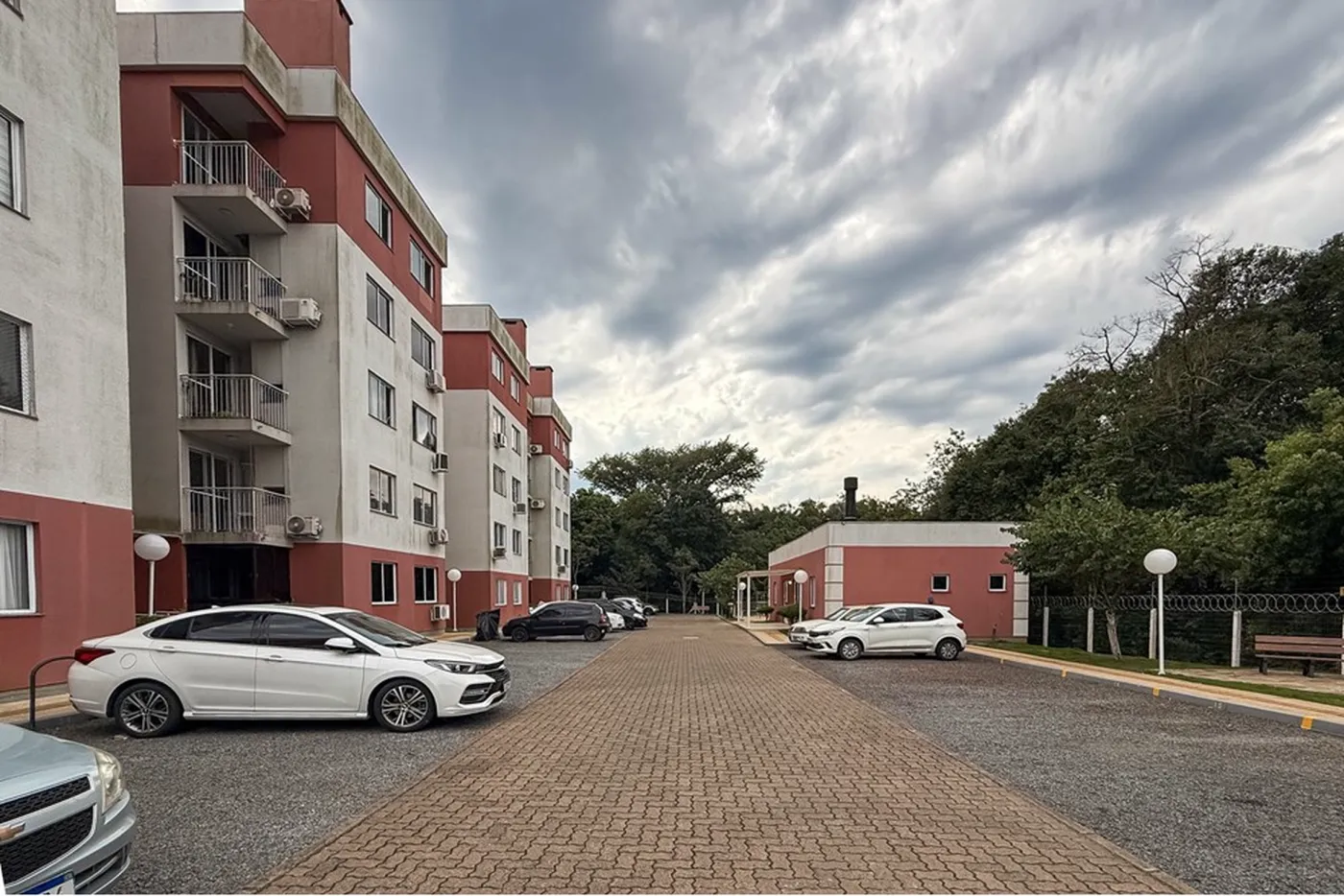 PAC 240 Apto 612651059-7 - REMAX Pillares Exclusividades