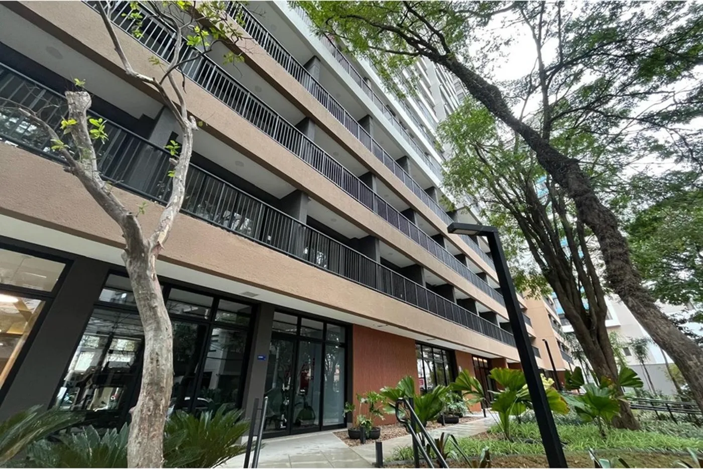 BEB 148 Apto 601081090-13 - REMAX Lepex Exclusividades