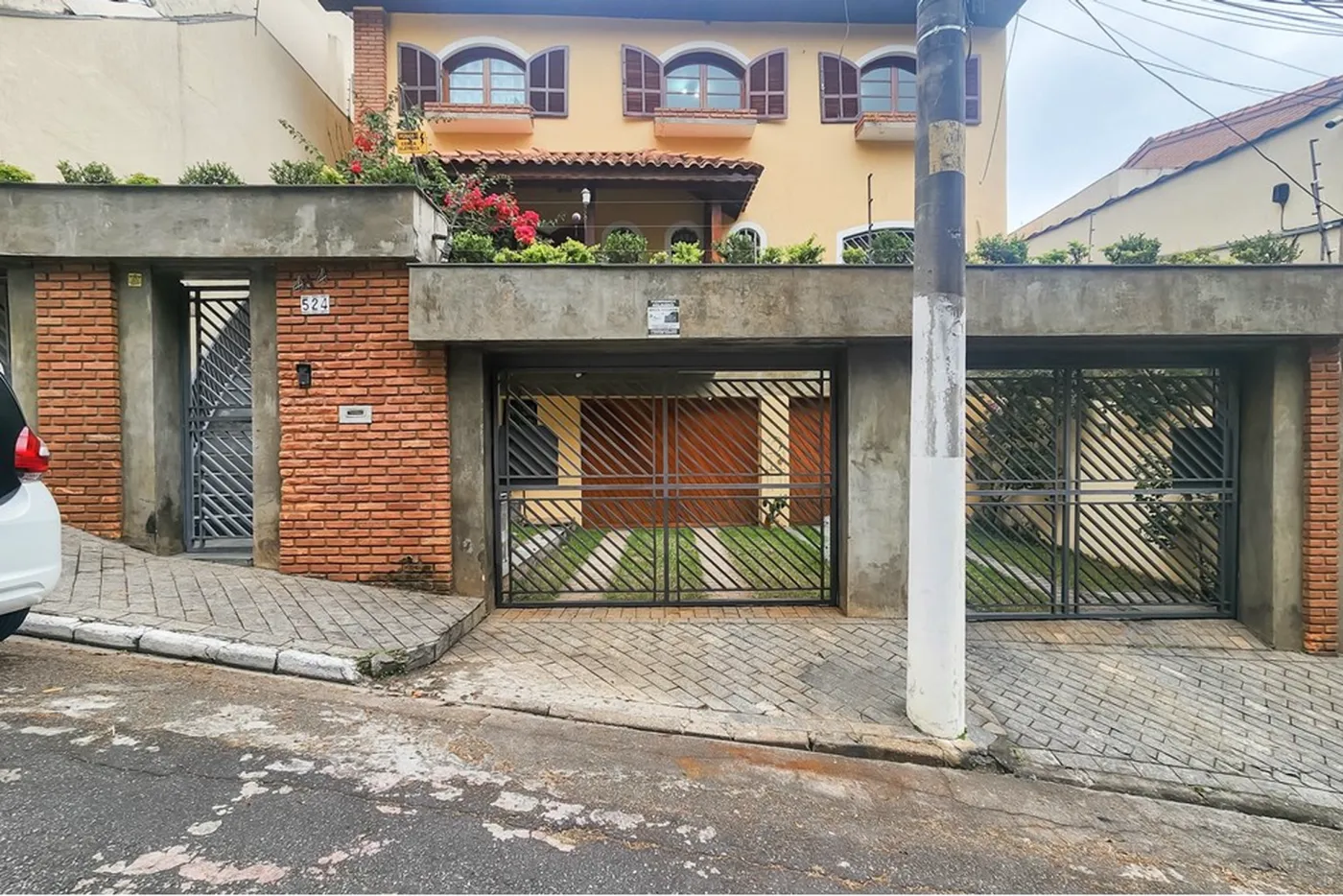 JVBCT 524 Casa 602291020-33 - REMAX B12 Exclusividades