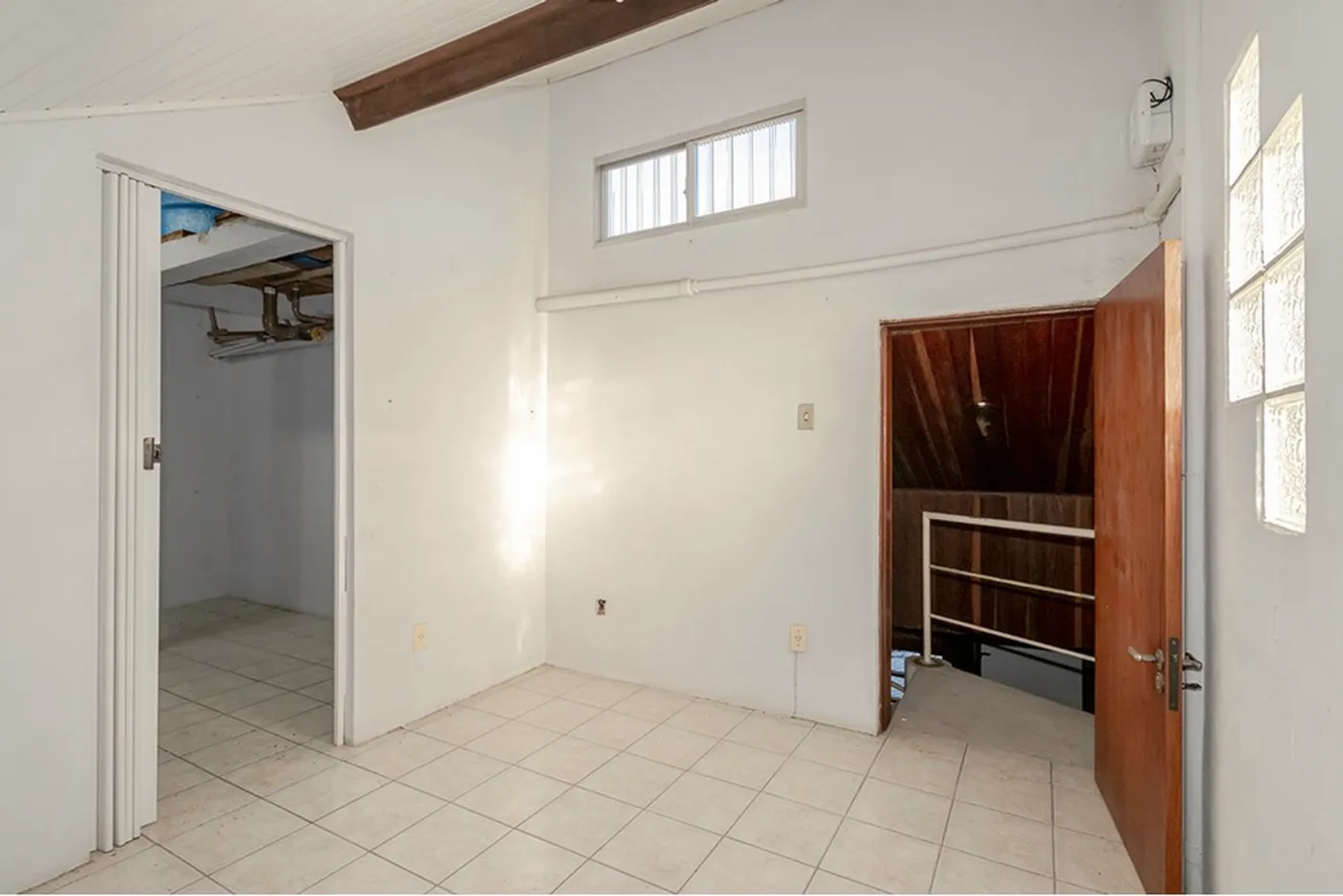 JPJH 113 610291021-176 - REMAX Capital Park Exclusividades — foto 4