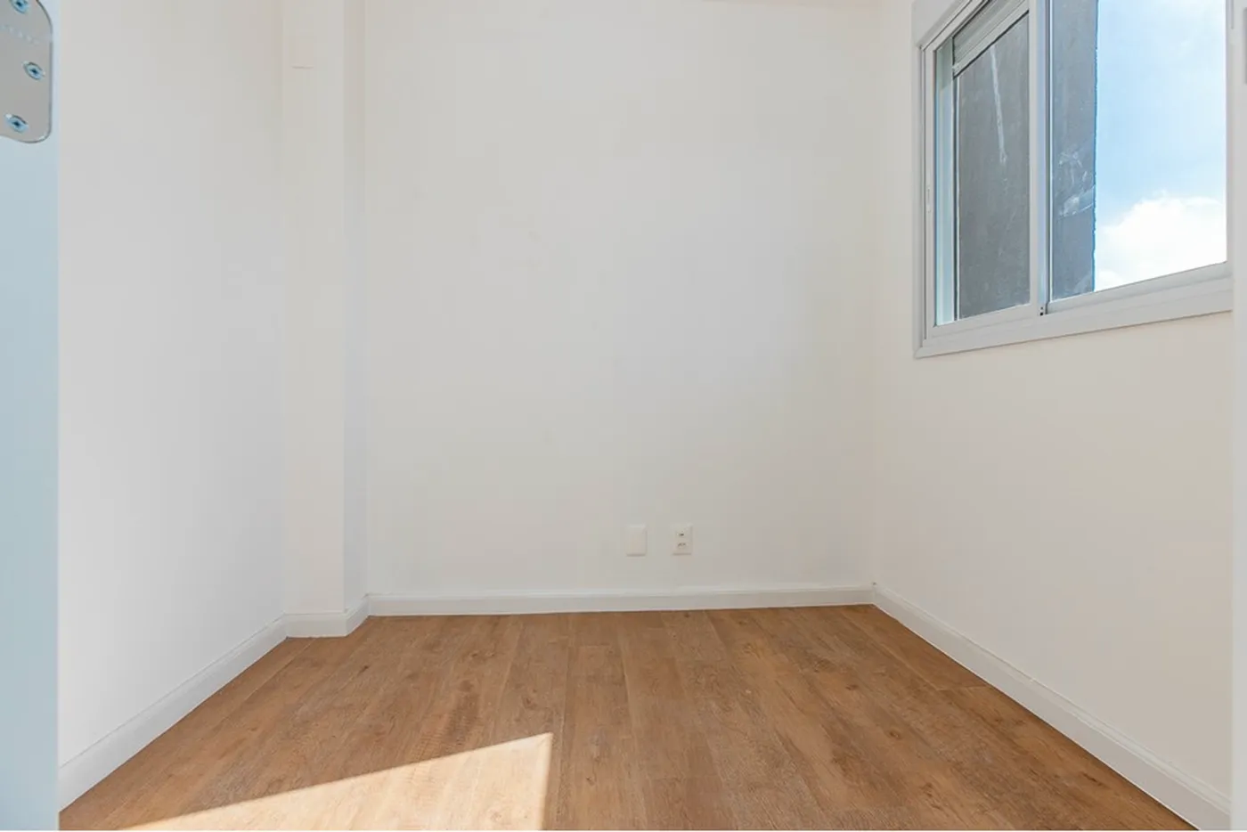 ISA 358 Apto 601241033-98 - REMAX Ville Exclusividades — foto 2