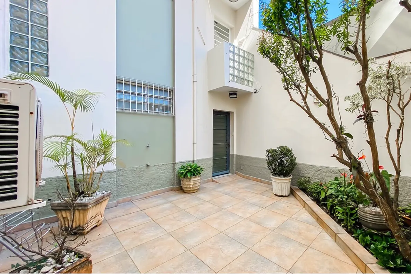 BCP 52 Sala 601361016-166 - REMAX Trio Exclusividades — foto 3