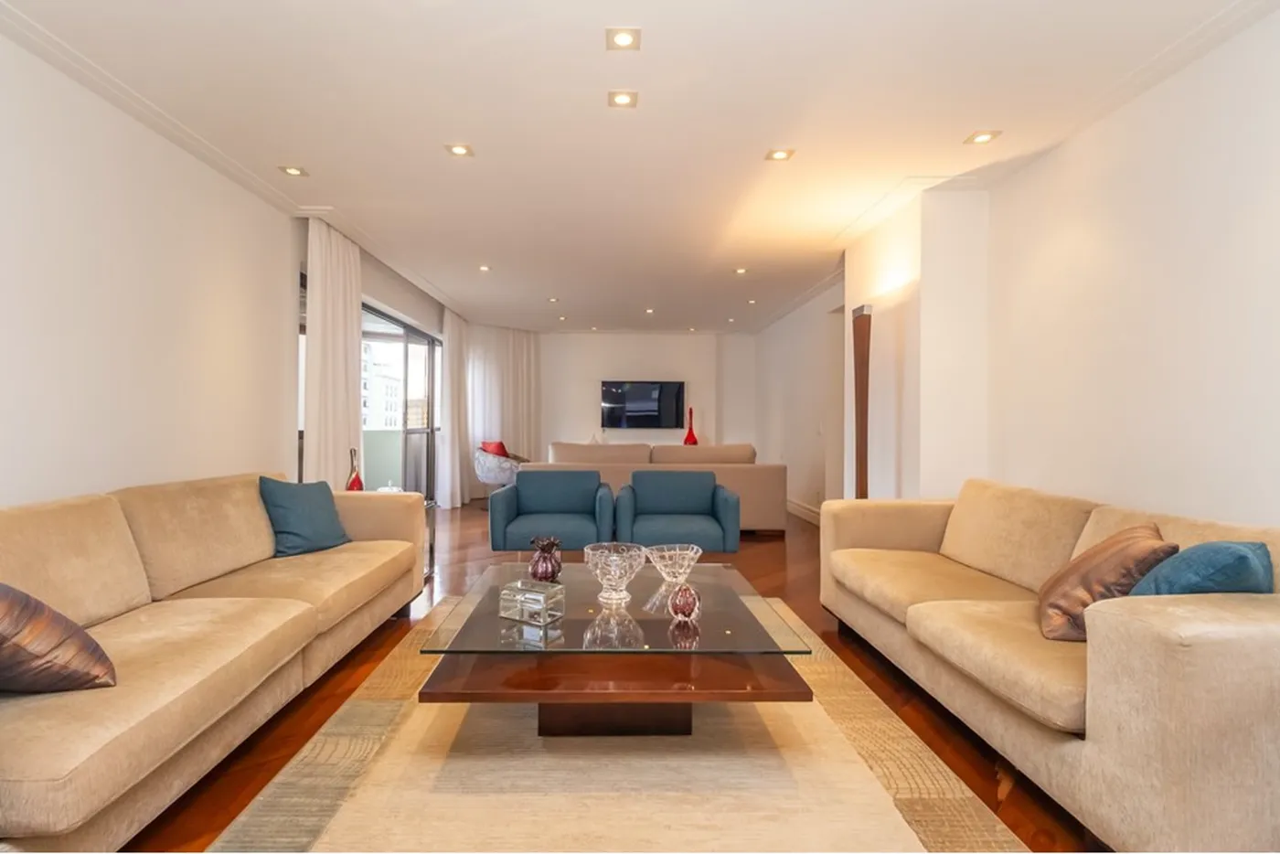 CBP 181 Apto 601721032-108 - REMAX Front Exclusividades