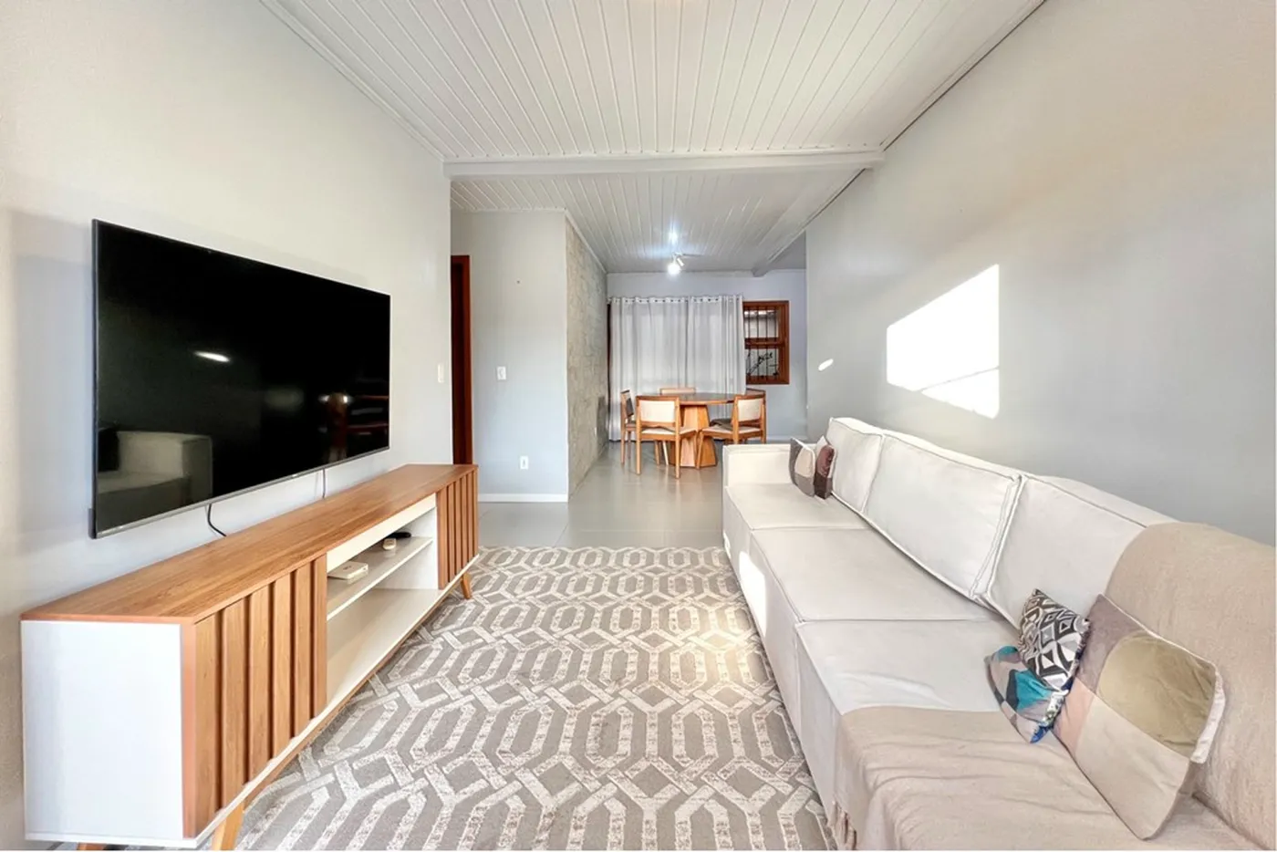 SJN 151 610241023-61 - REMAX 520 Exclusividades