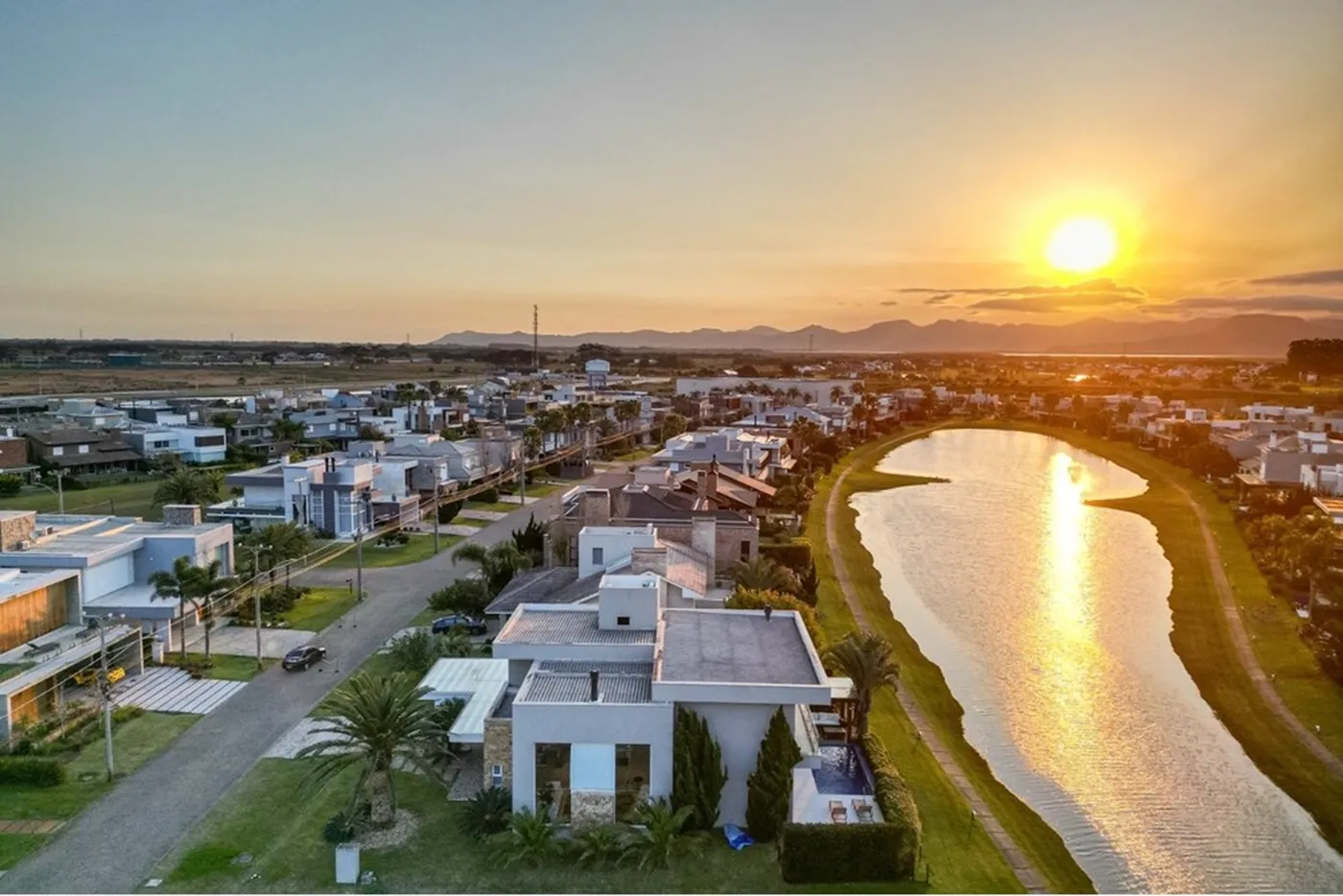 RHR 1000 Casa 612671058-14 - Remax VIP Exclusividades — foto 3