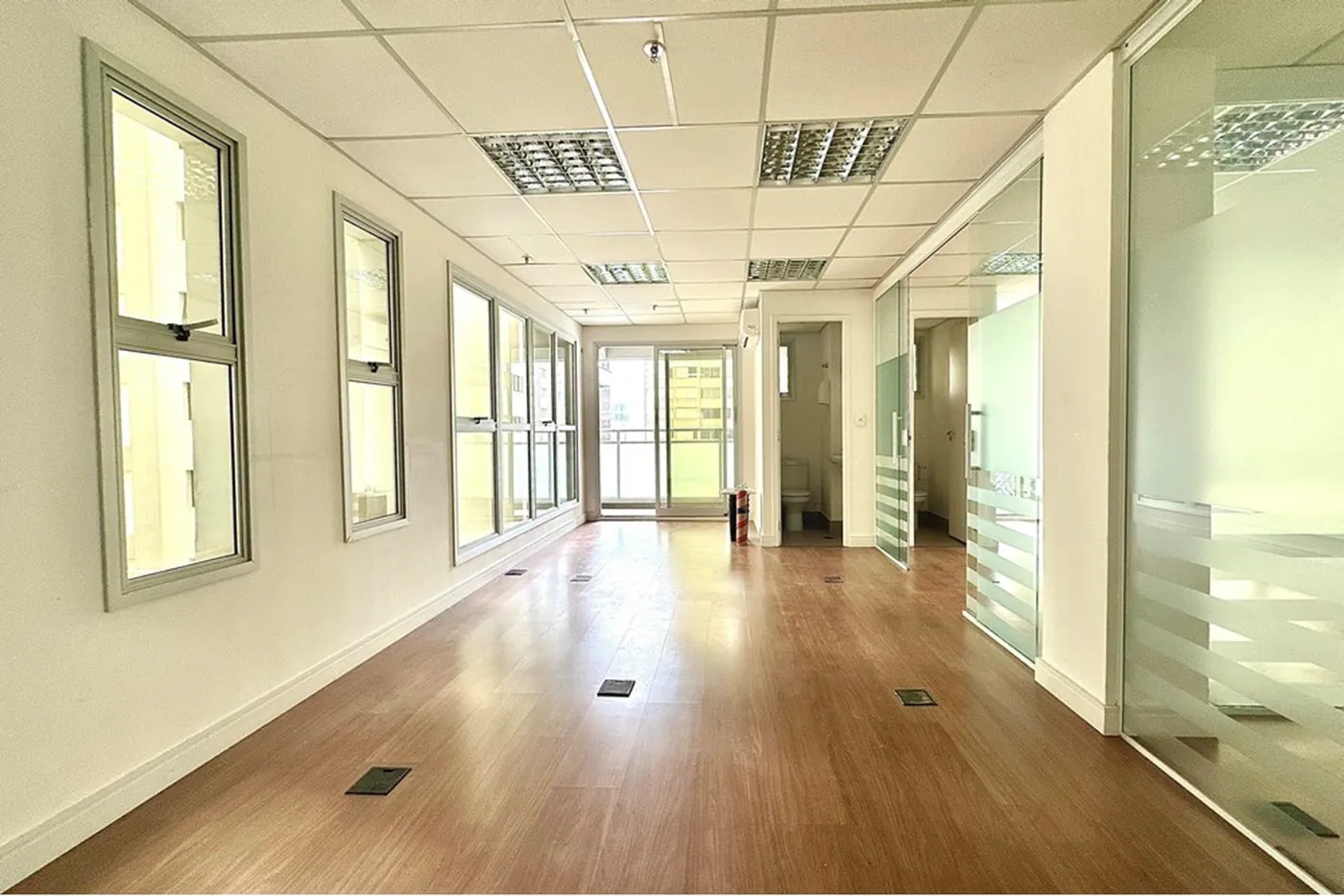 PLA 259 Sala 601081056-45 - REMAX Lepex Exclusividades — foto 2