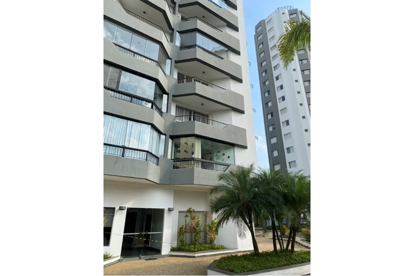 VISR 121 Apto 601371078-6 - REMAX Boutique Exclusividades
