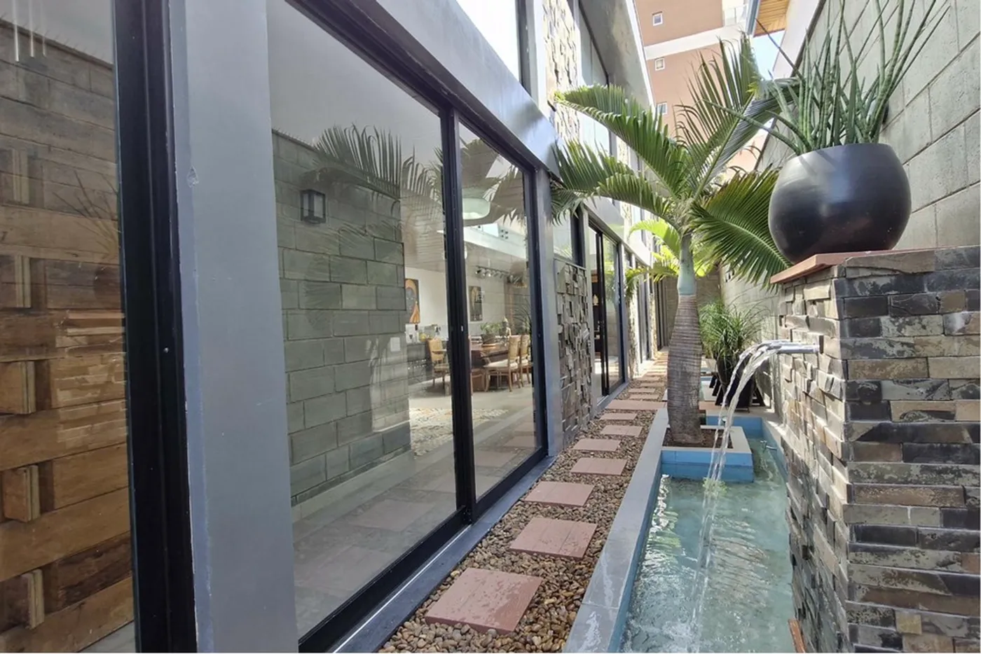 ÁBC 194 602301001-168 - Remax Trinity Exclusividades — foto 3