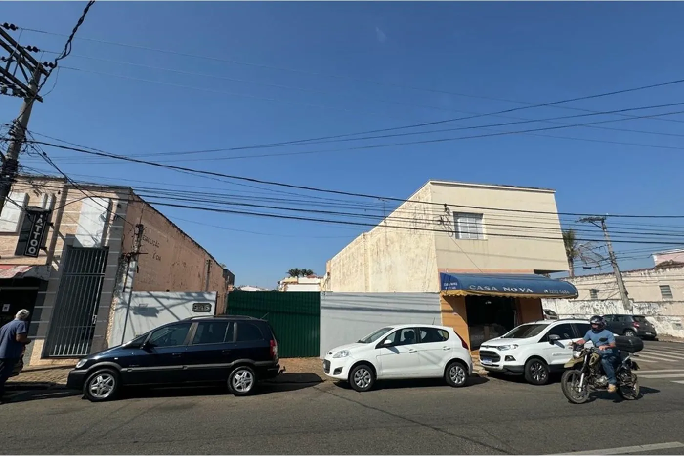 CQB 946 Terreno 602301007-11 - Remax Trinity Exclusividades